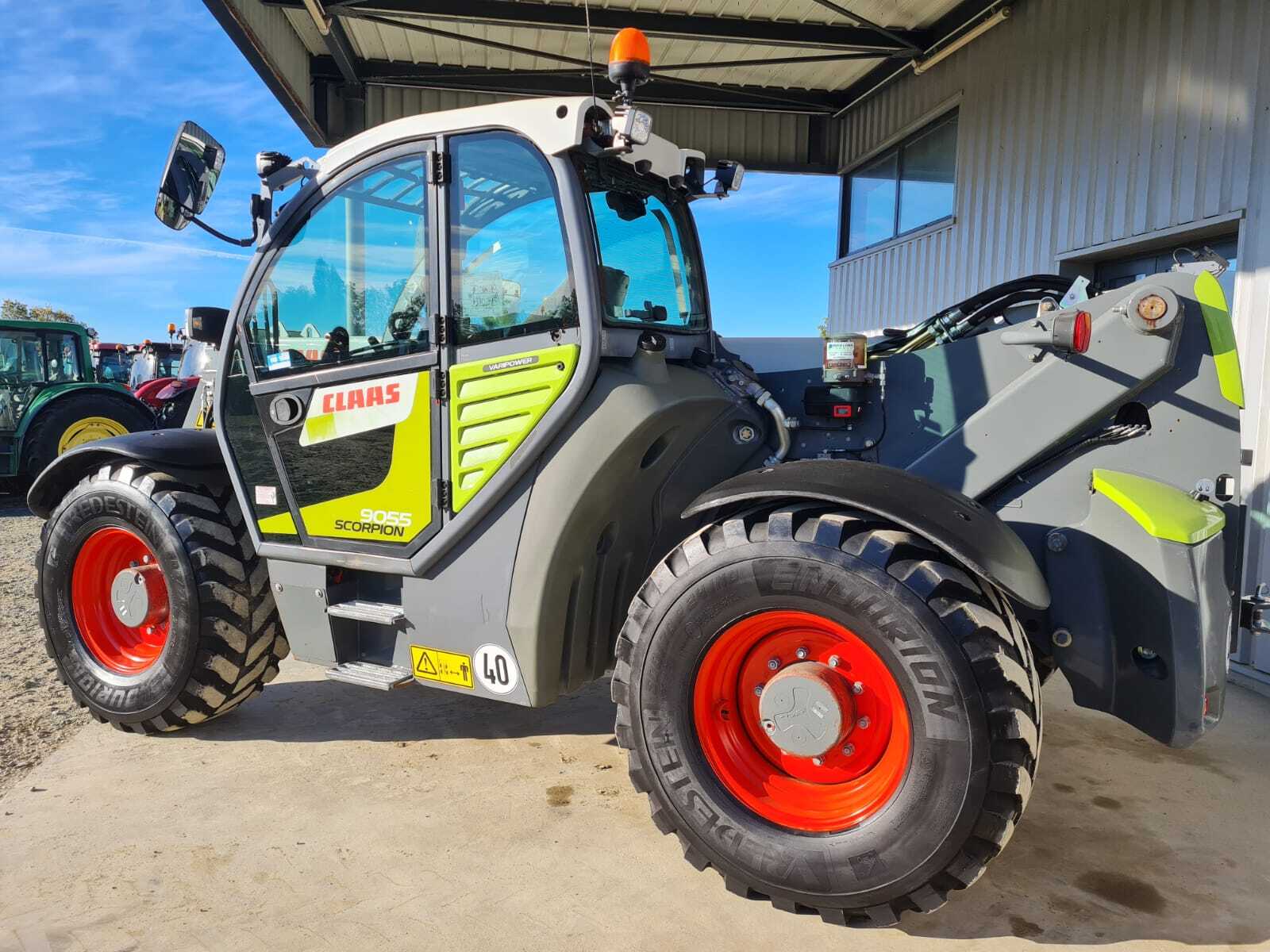 CLAAS SCORPION 9055