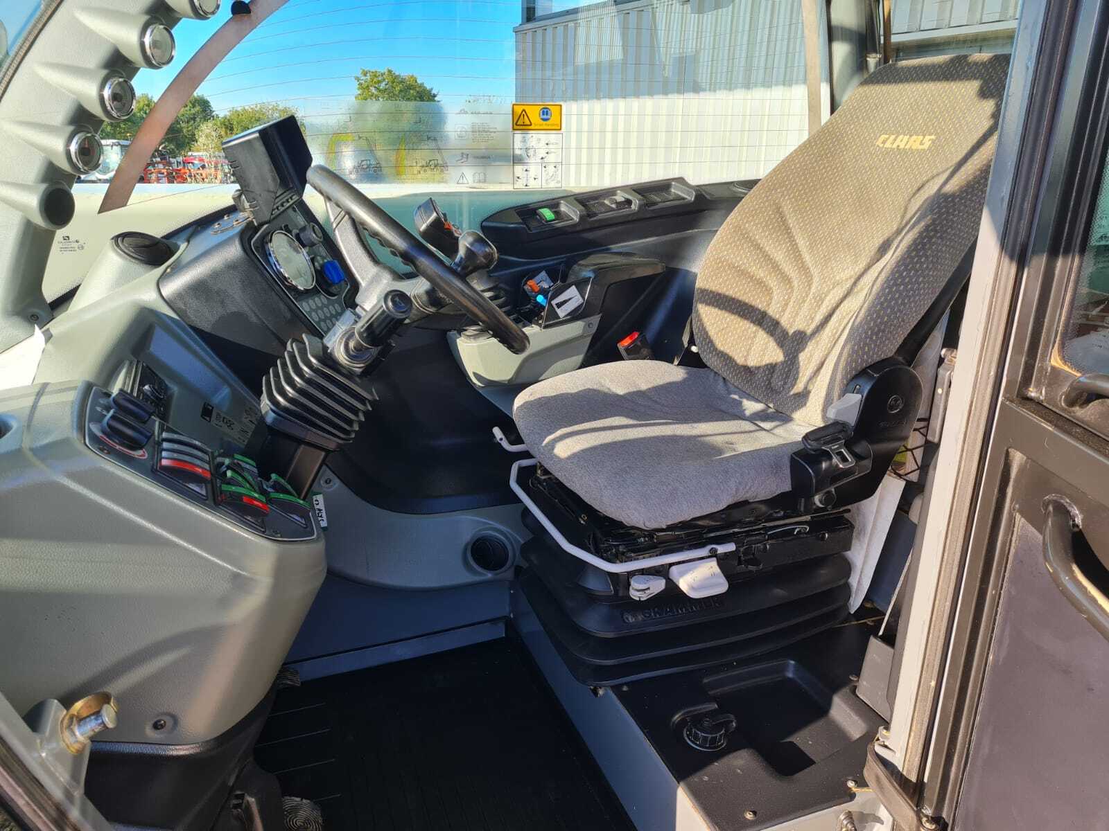 CLAAS SCORPION 9055