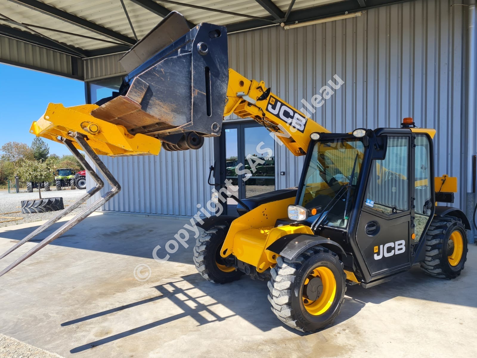 JCB 525-60