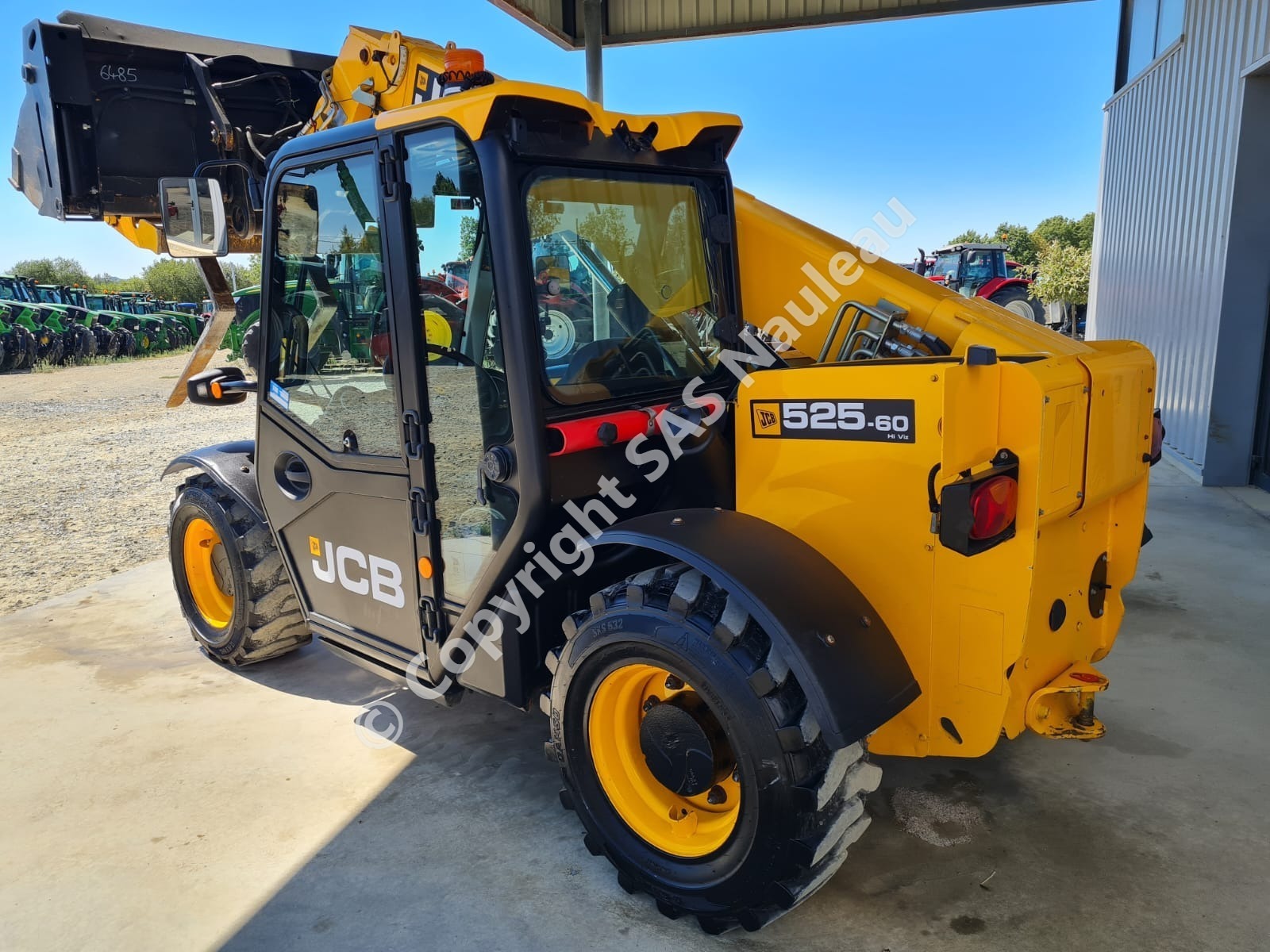 JCB 525-60
