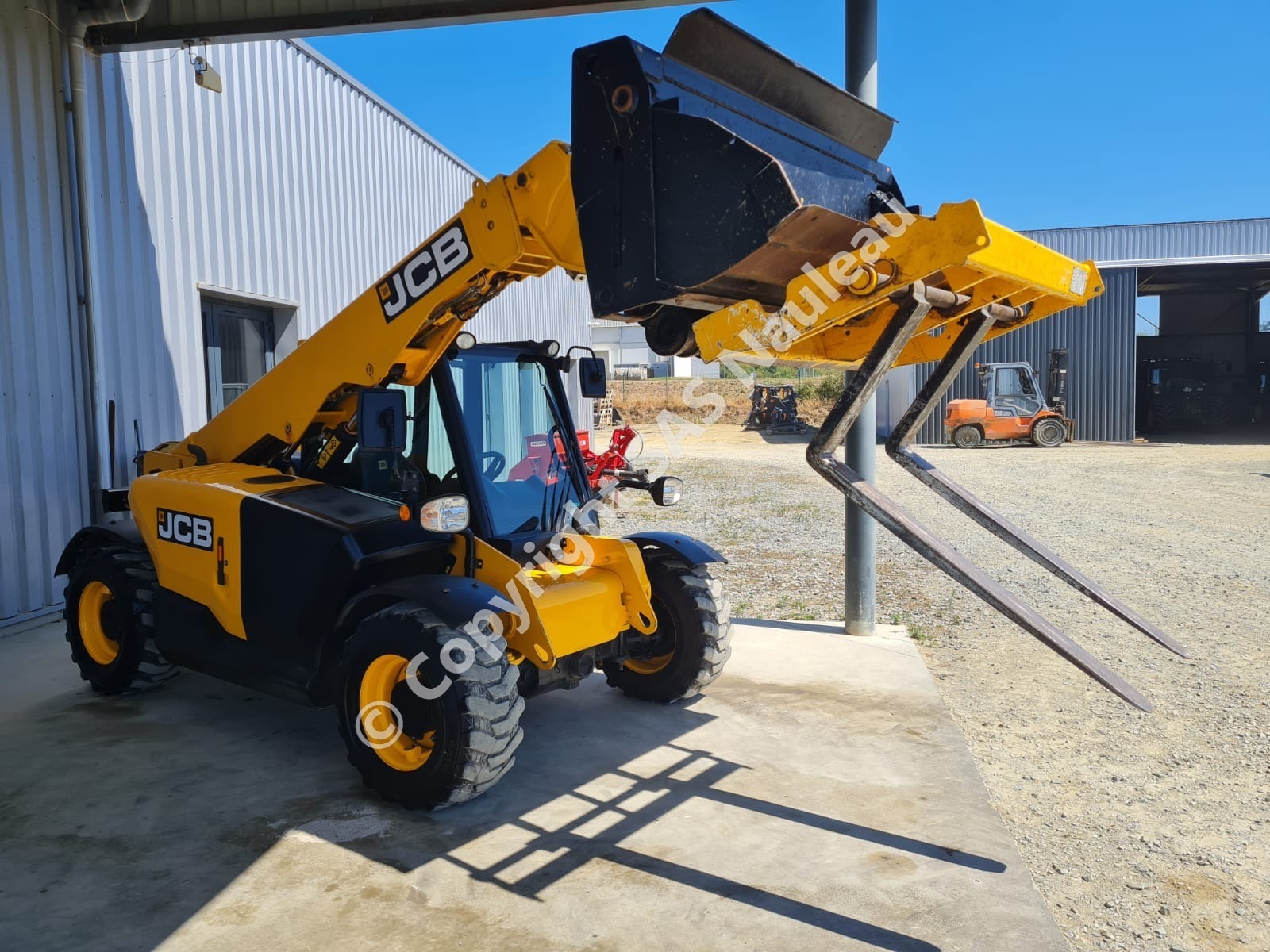 JCB 525-60