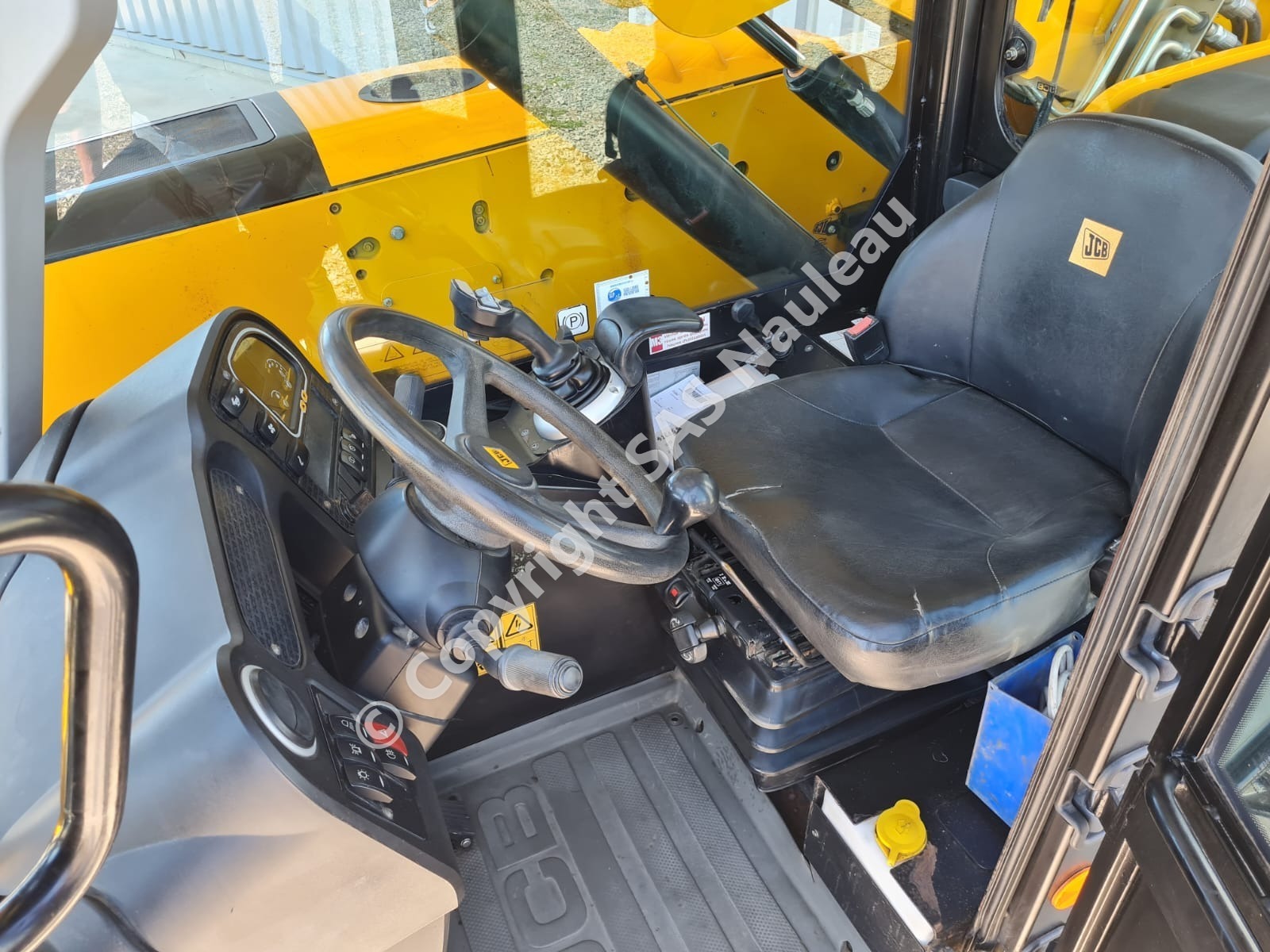 JCB 525-60