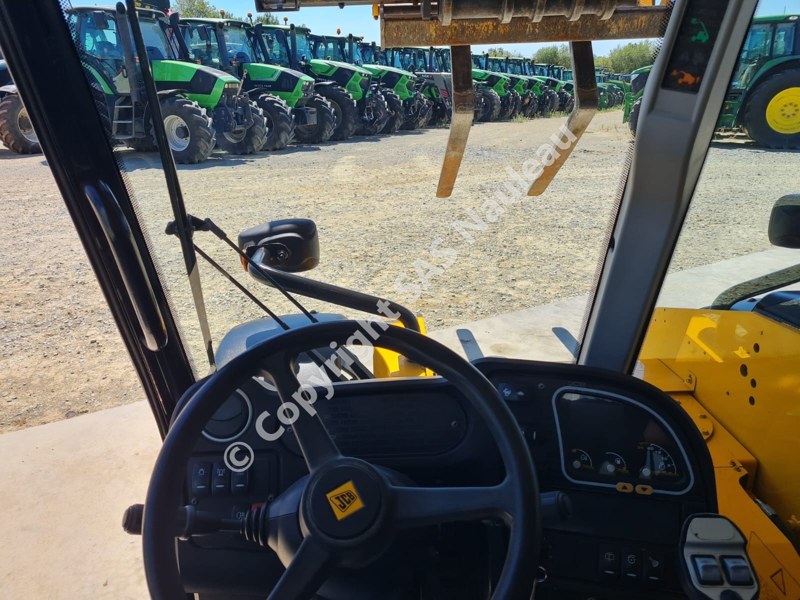JCB 525-60