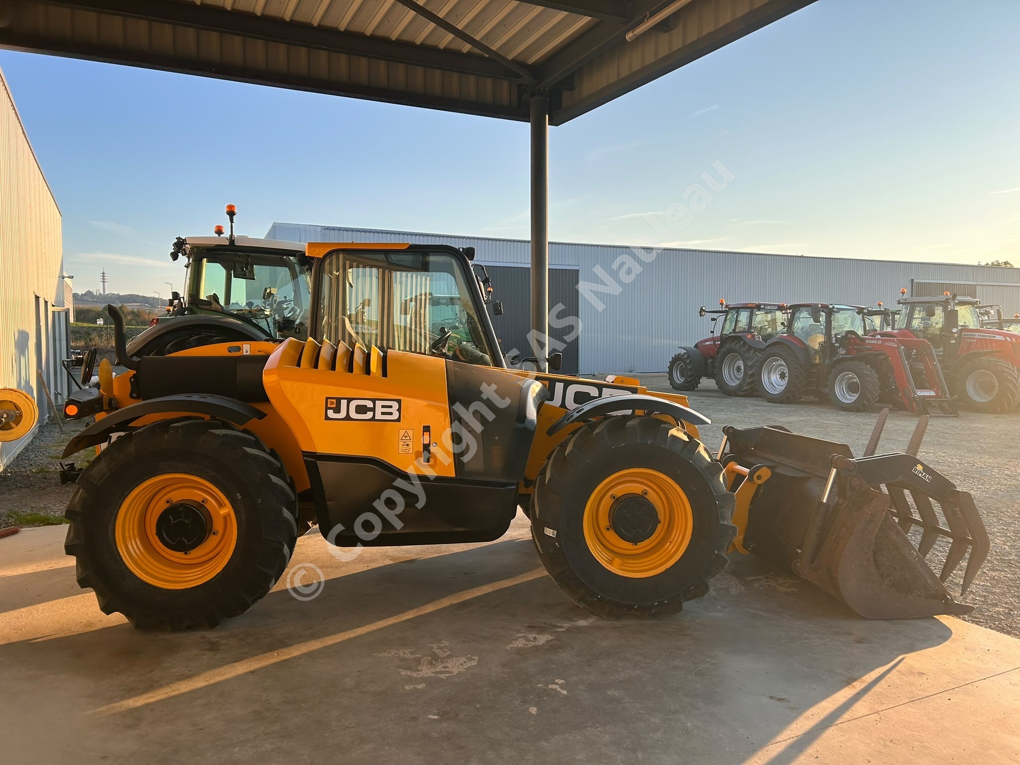 JCB 625.56