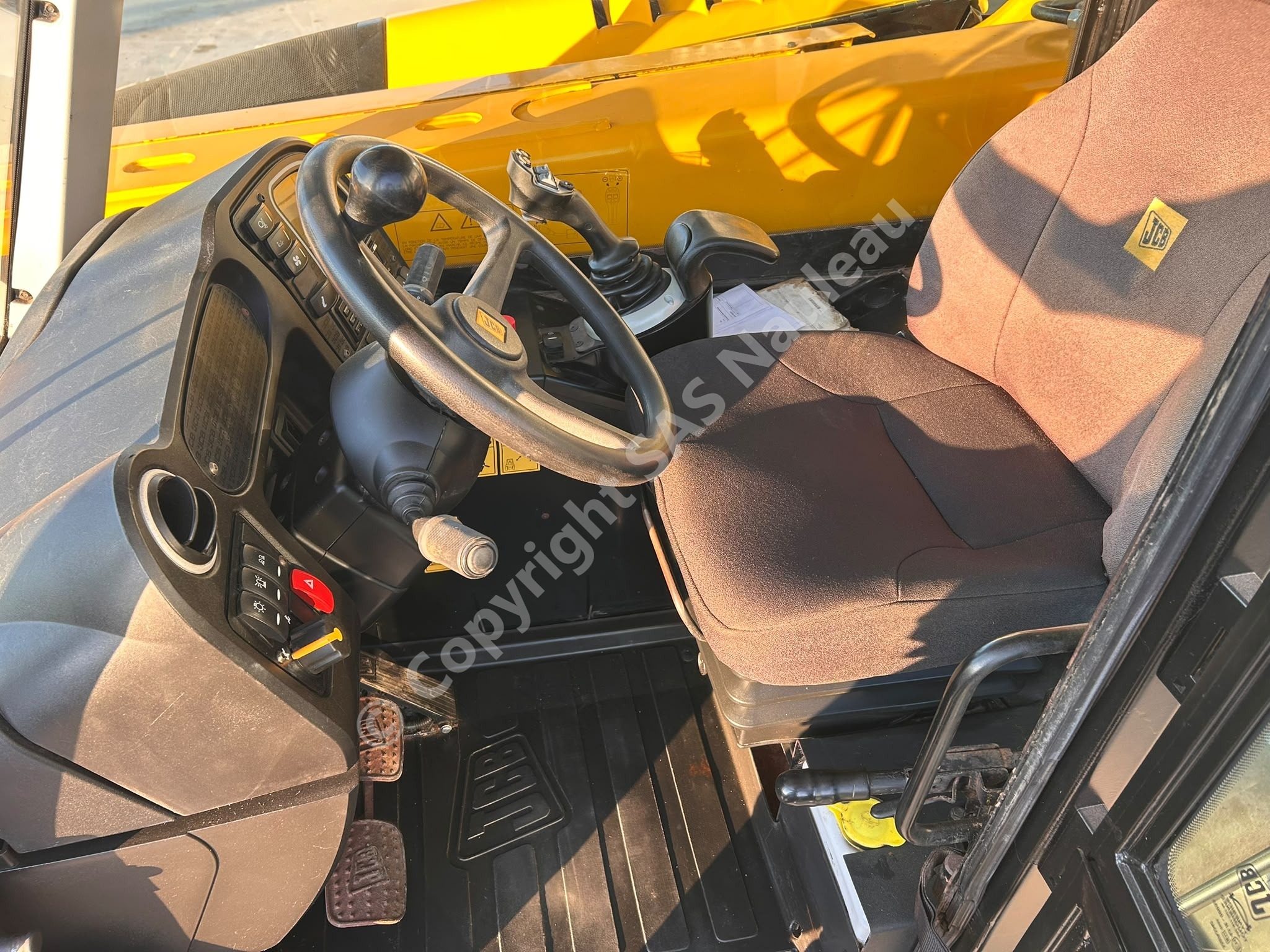 JCB 625.56