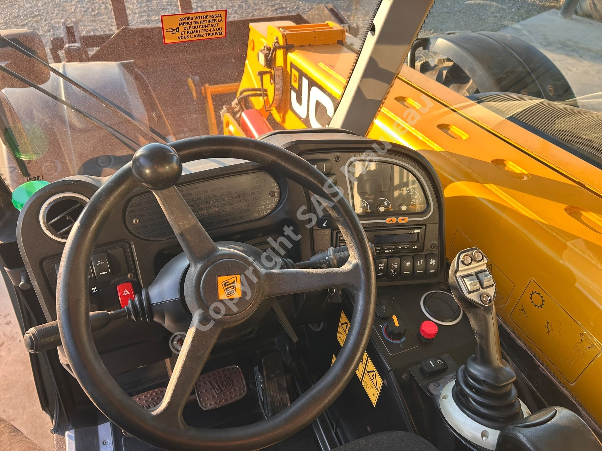 JCB 625.56