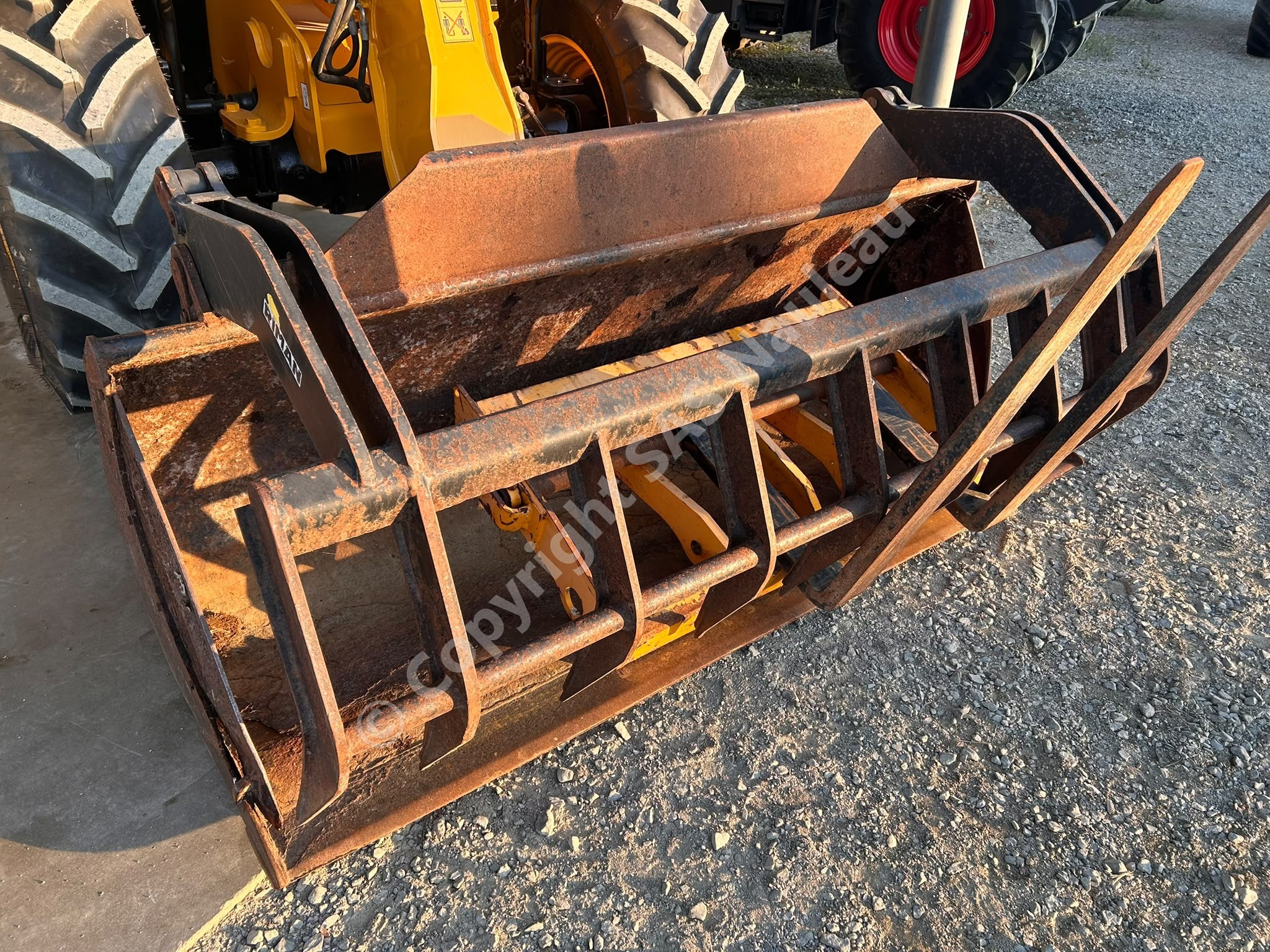 JCB 625.56