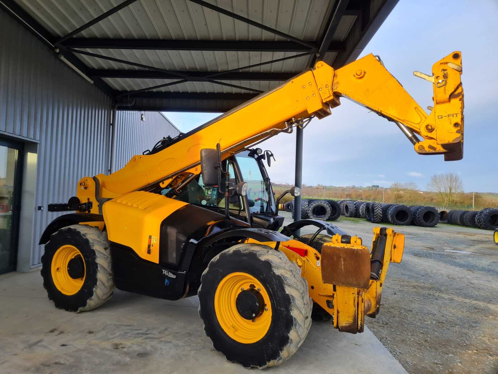 JCB 533.105