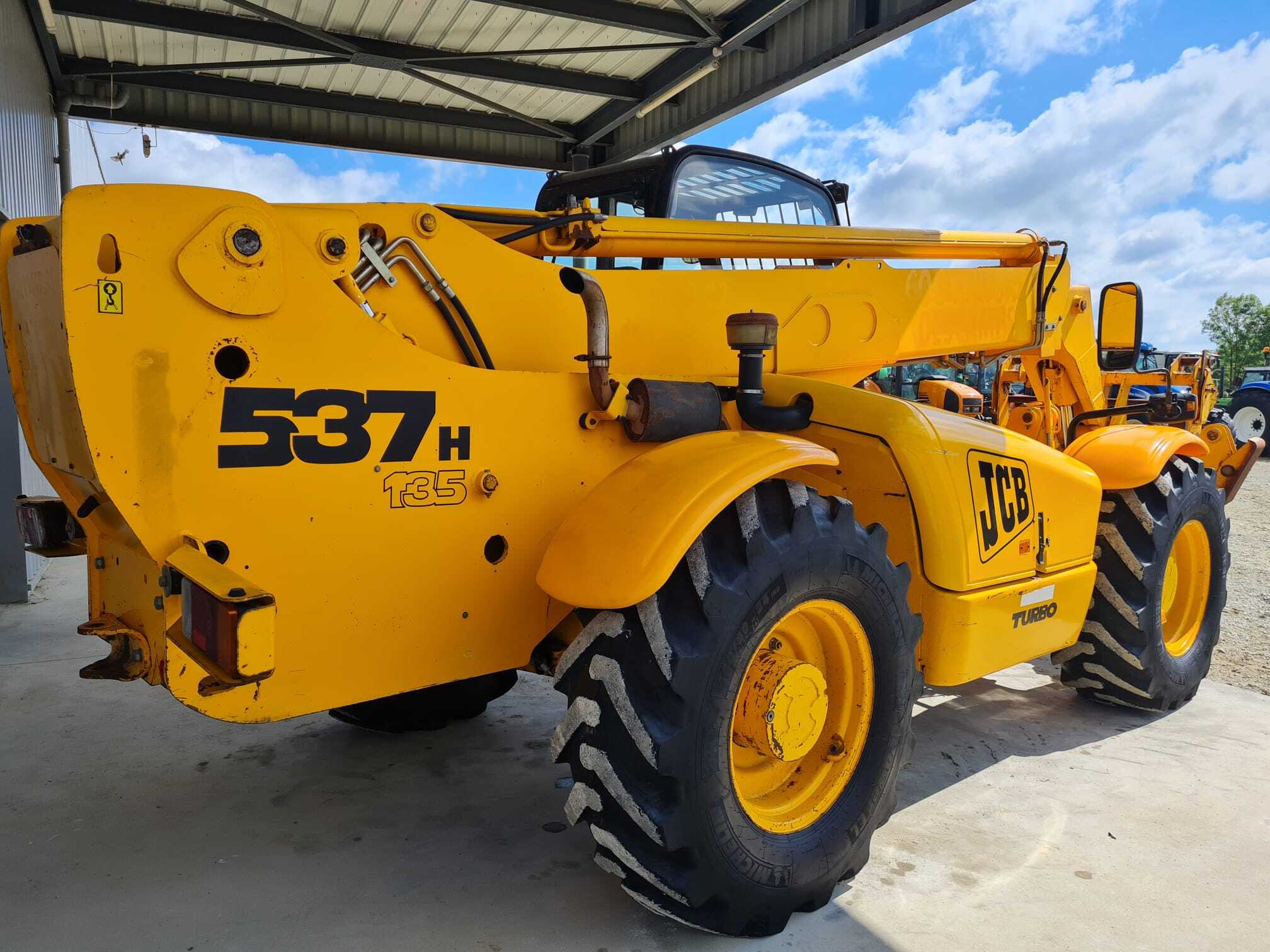 JCB 537.135