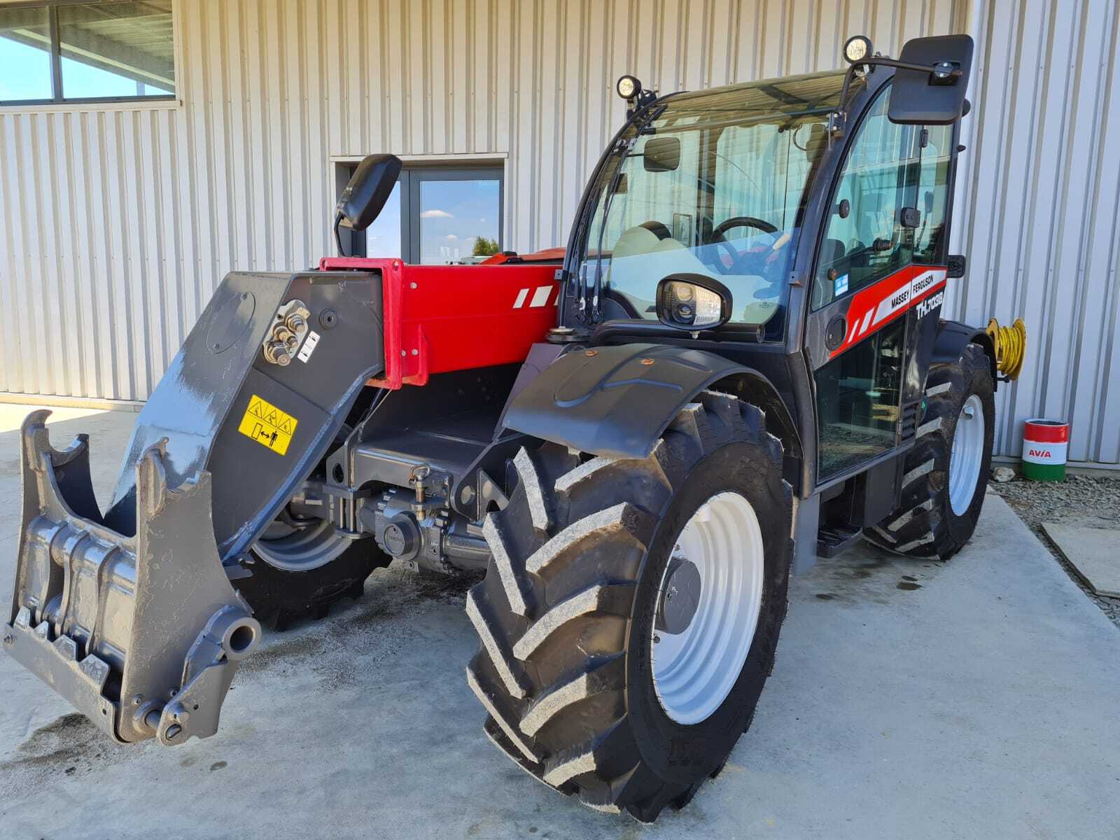 MASSEY FERGUSON TH7038