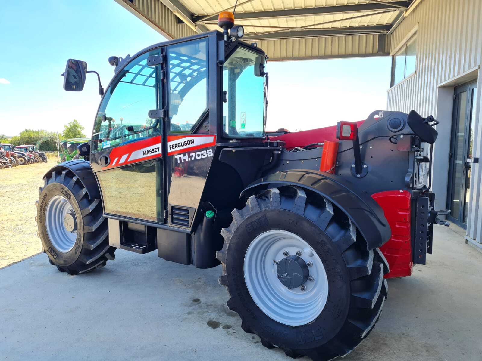 MASSEY FERGUSON TH7038