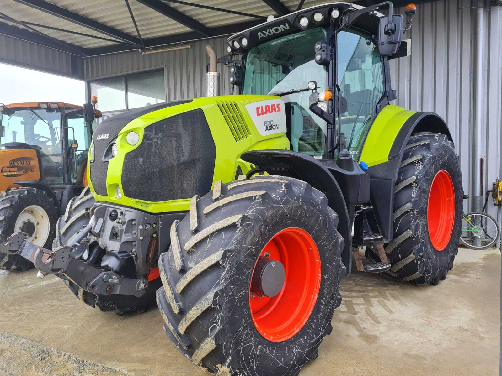 CLAAS AXION 830 CMATIC