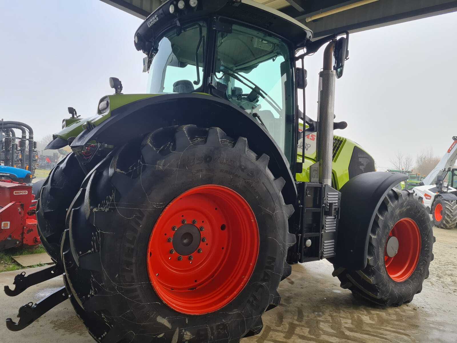 CLAAS AXION 830 CMATIC