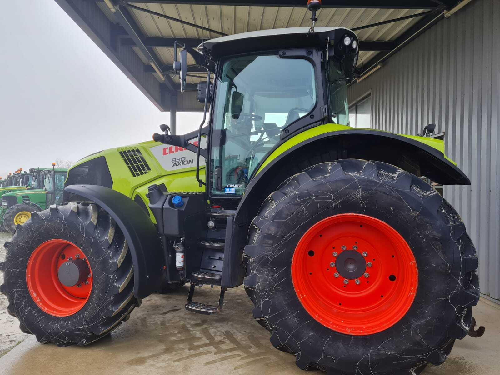 CLAAS AXION 830 CMATIC