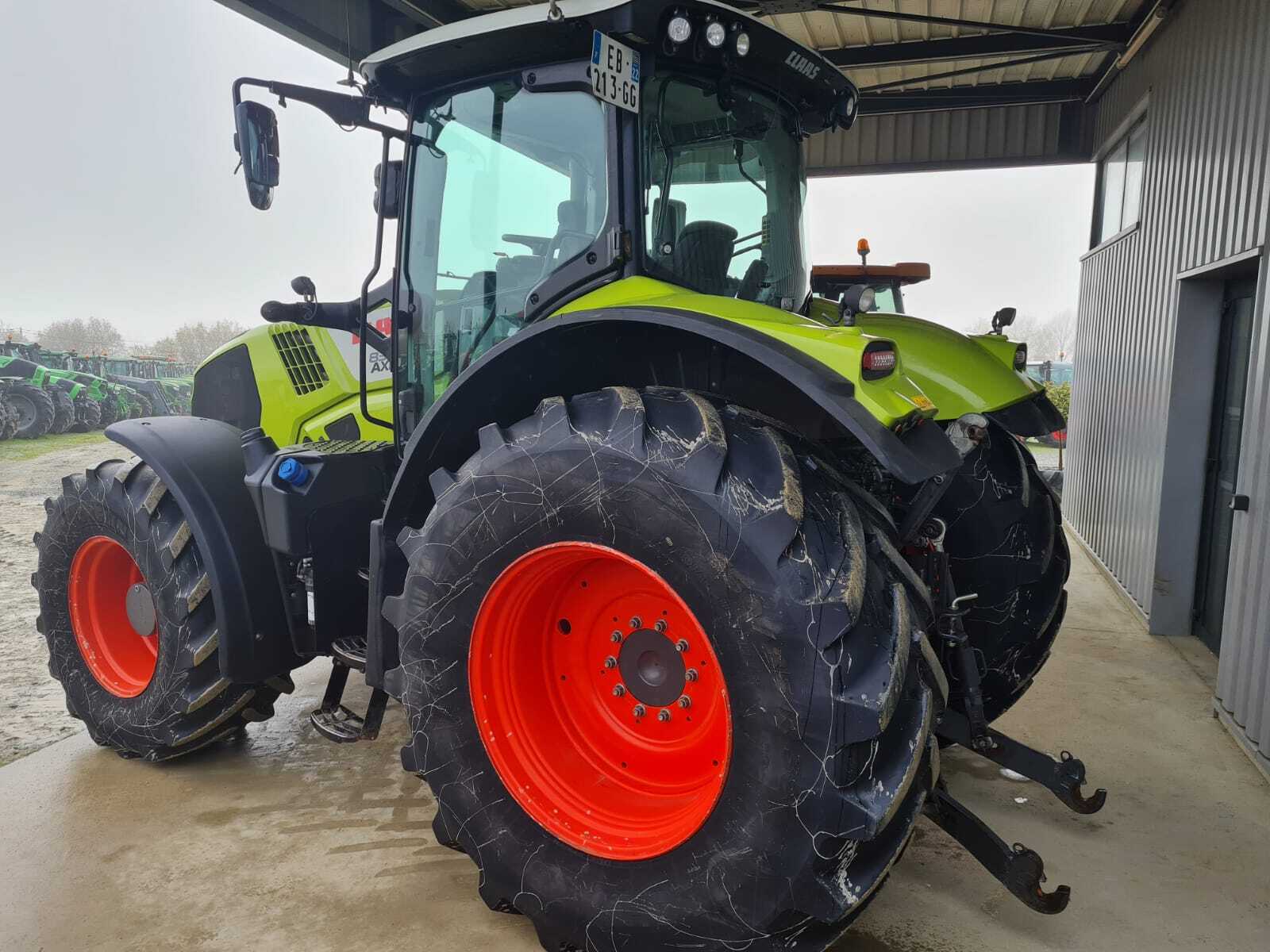 CLAAS AXION 830 CMATIC