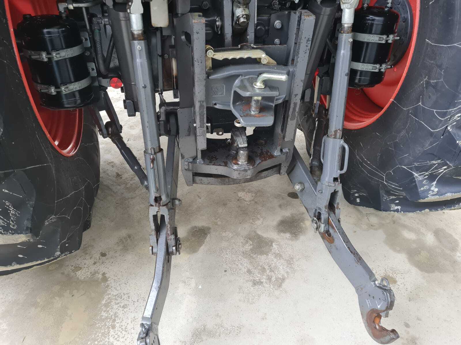 CLAAS AXION 830 CMATIC