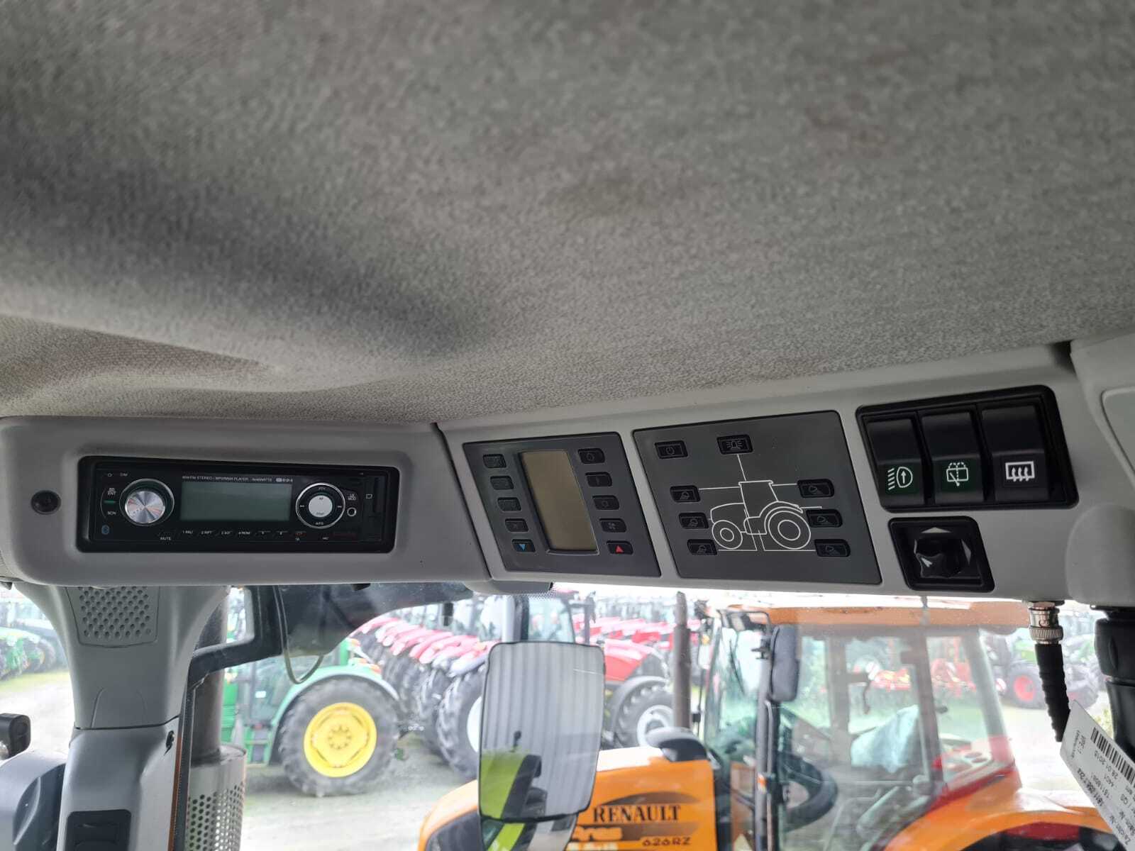 CLAAS AXION 830 CMATIC