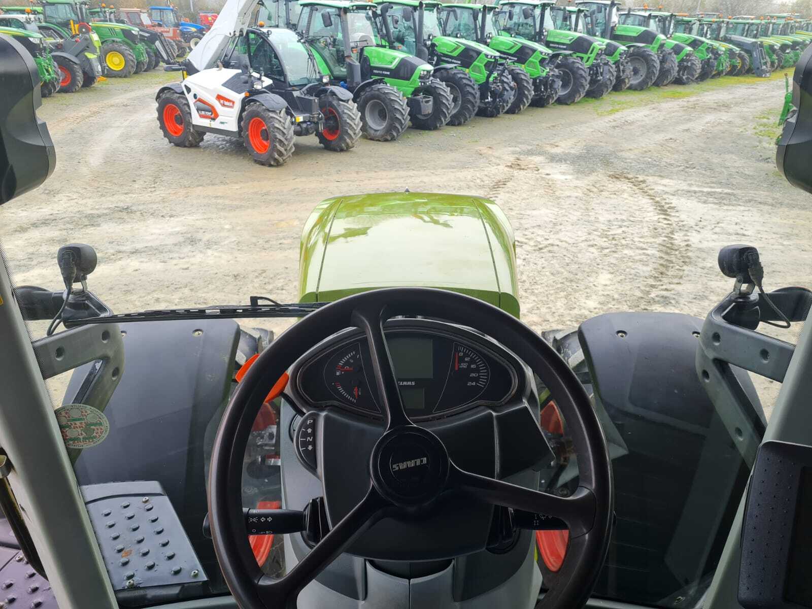 CLAAS AXION 830 CMATIC