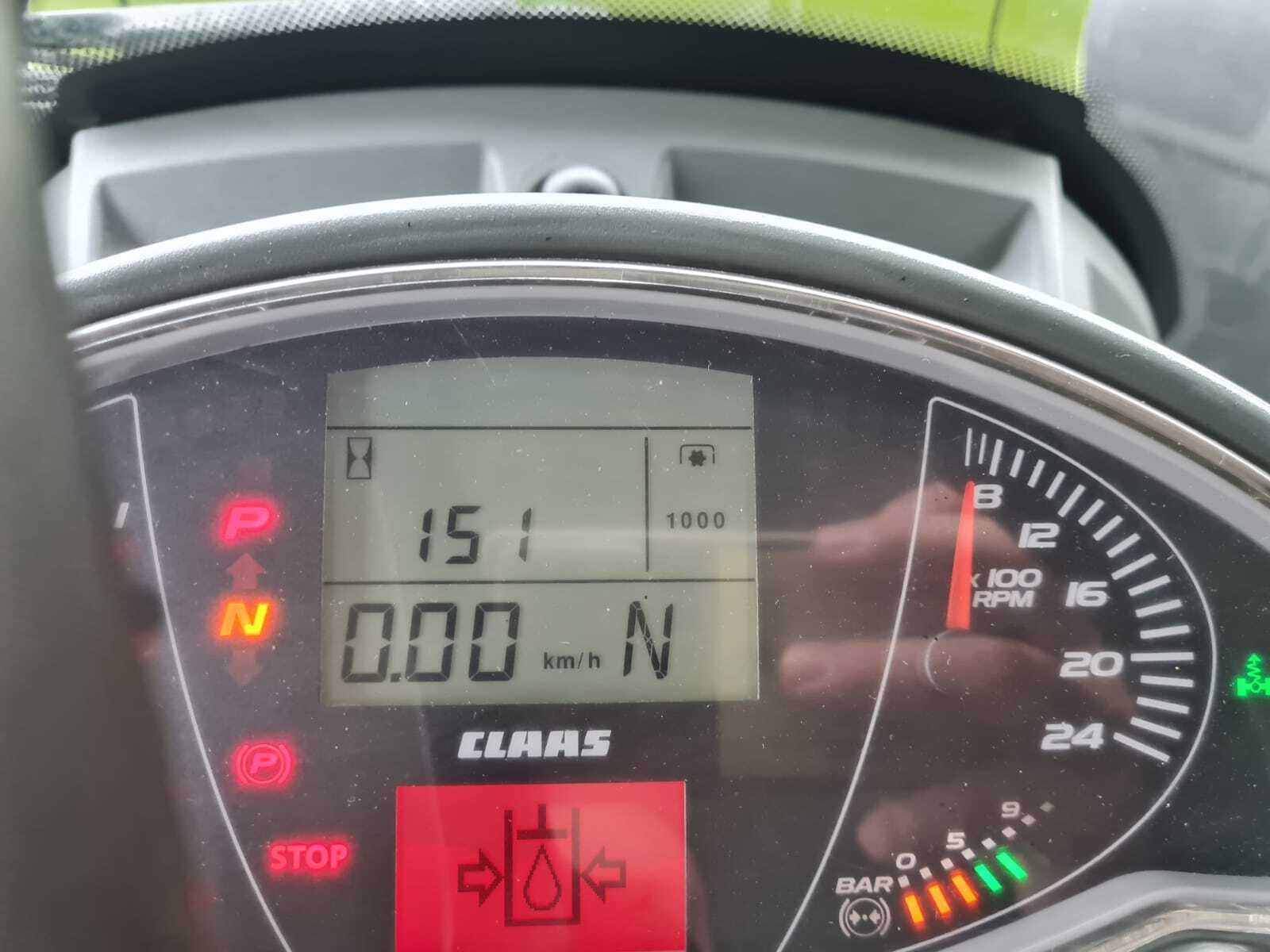 CLAAS AXION 830 CMATIC