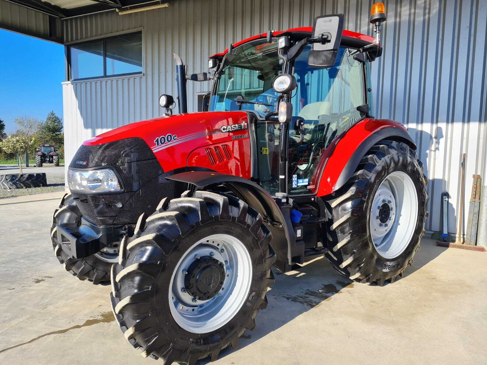 CASE IH FARMALL 100C