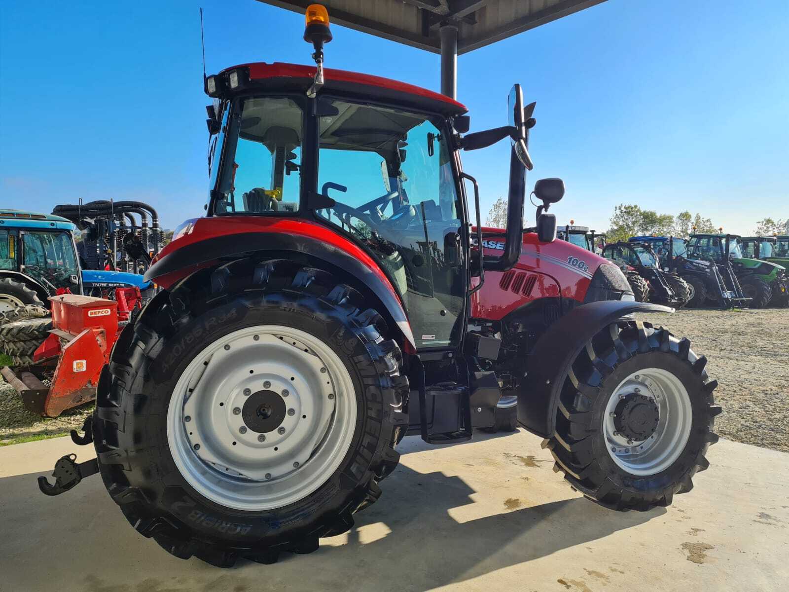 CASE IH FARMALL 100C