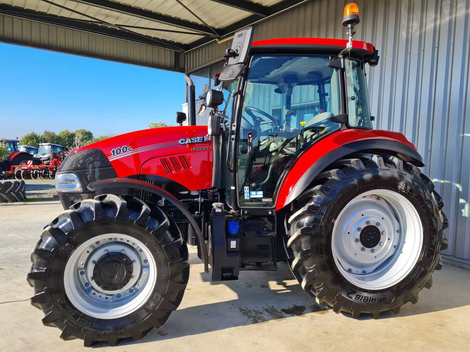 CASE IH FARMALL 100C