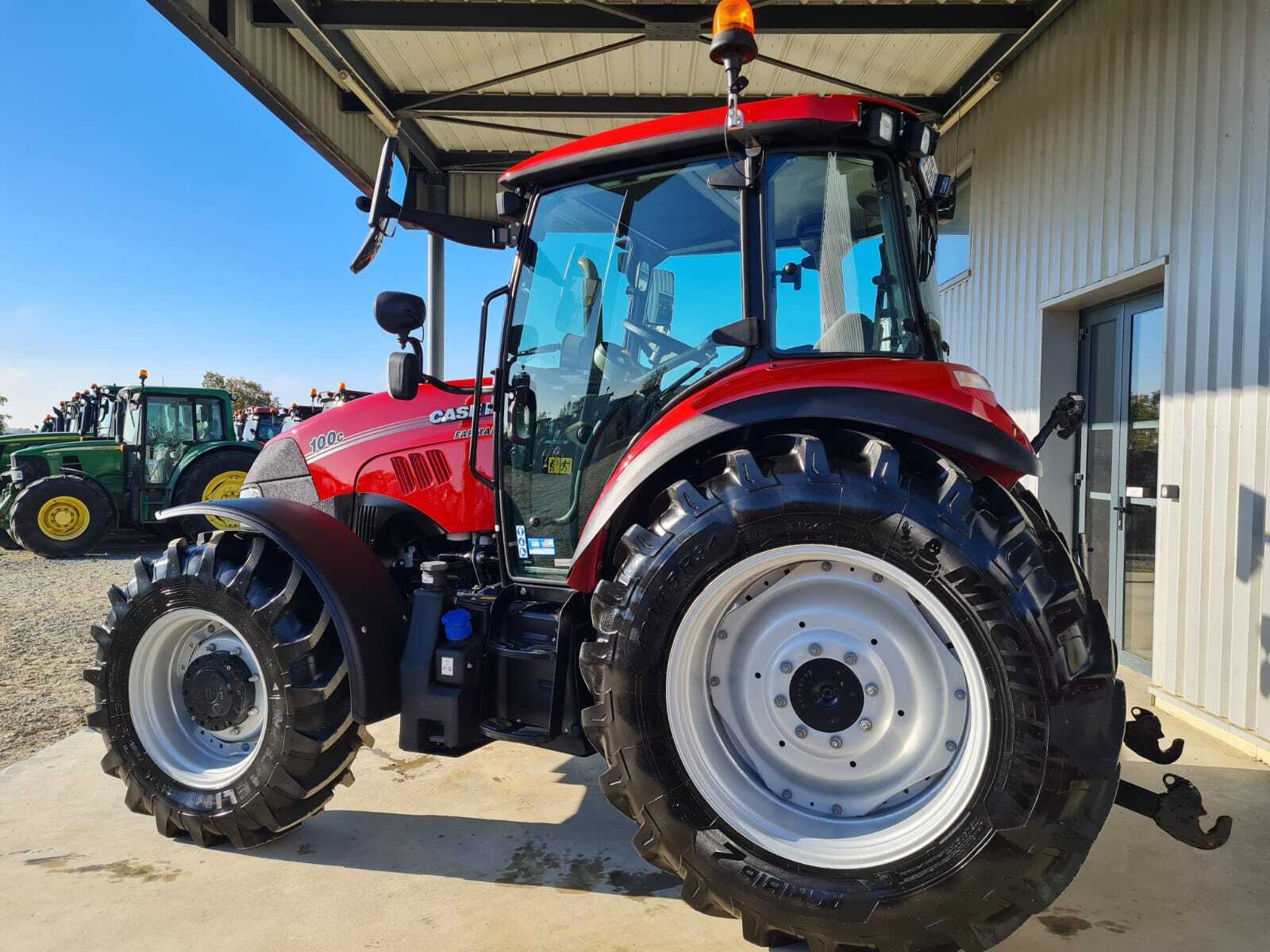 CASE IH FARMALL 100C