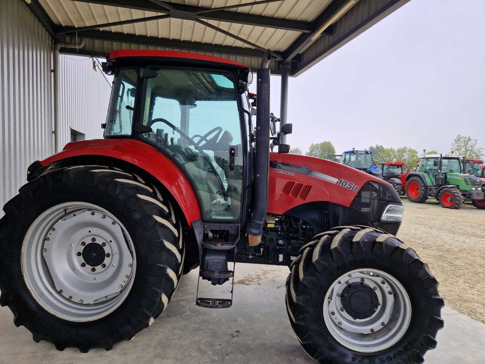 CASE IH FARMALL 105U