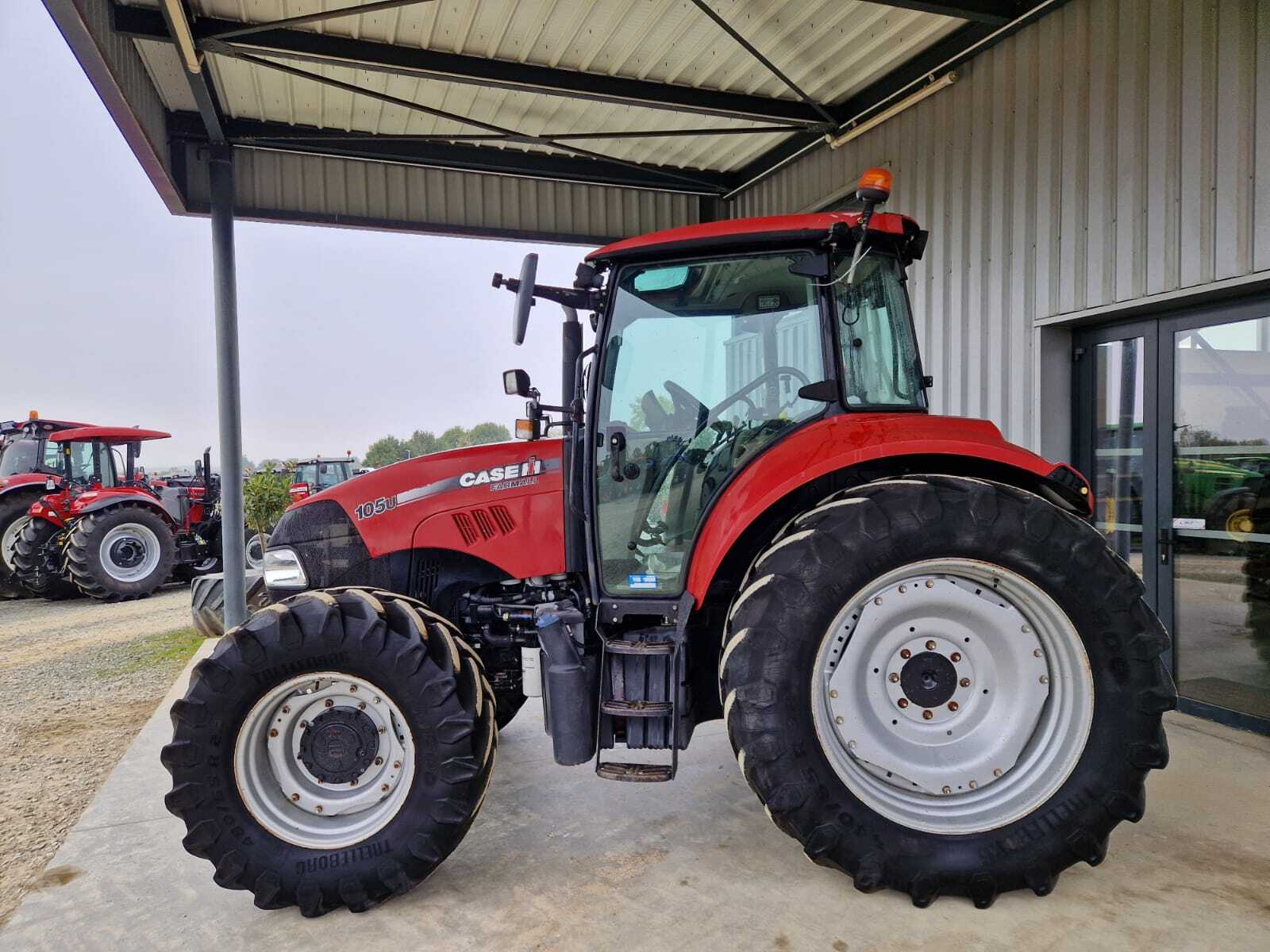 CASE IH FARMALL 105U