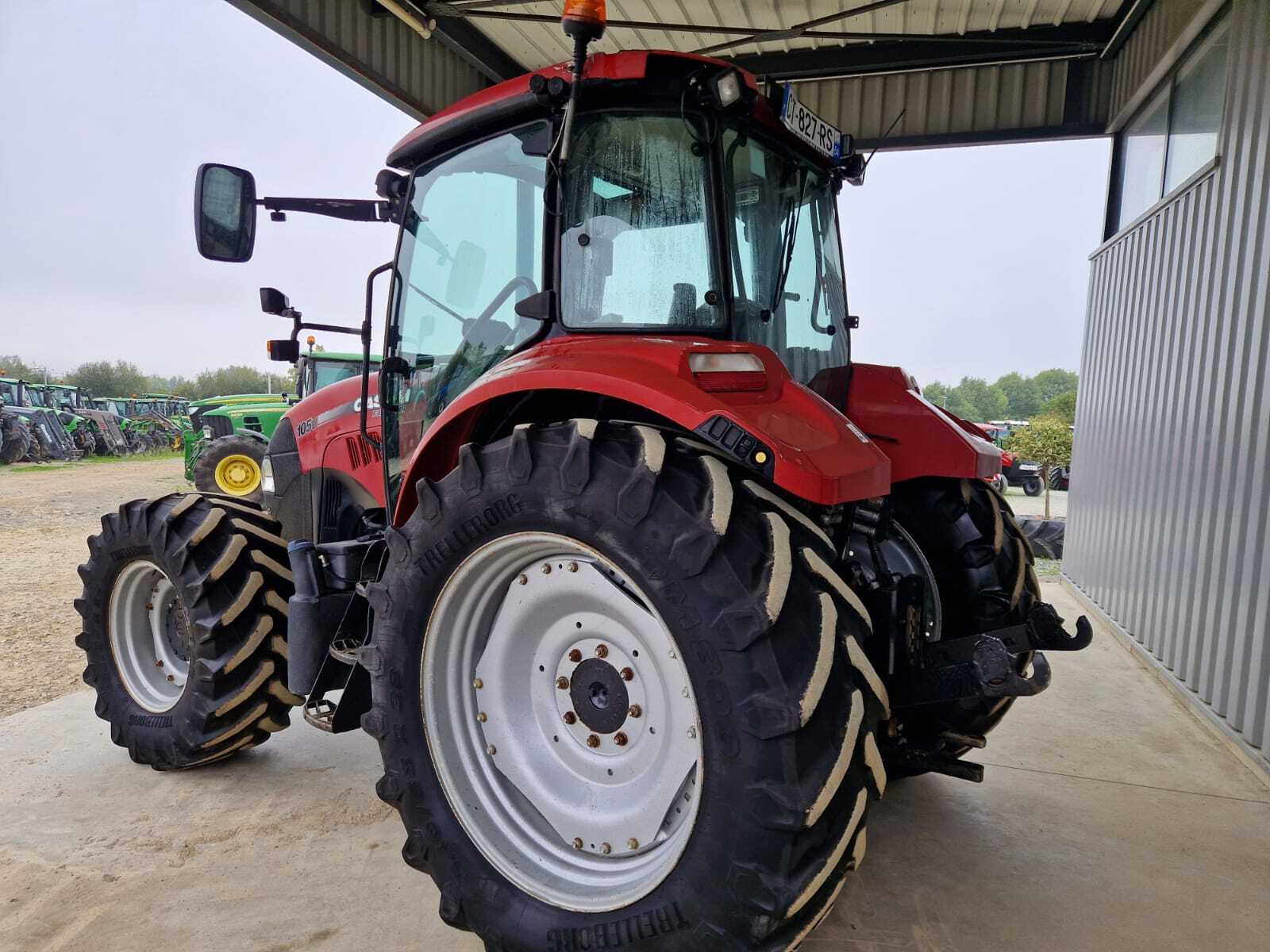 CASE IH FARMALL 105U