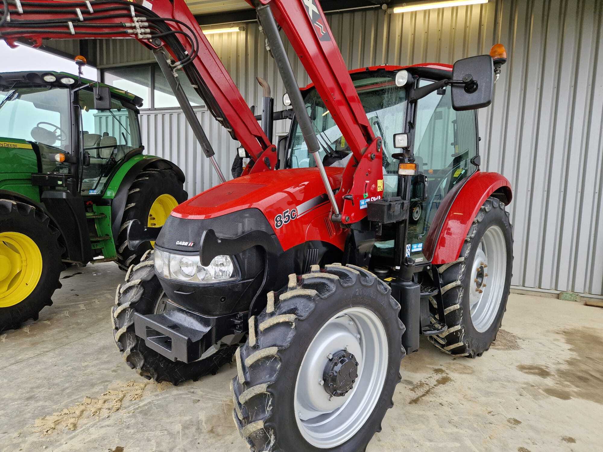 CASE IH FARMALL 85C