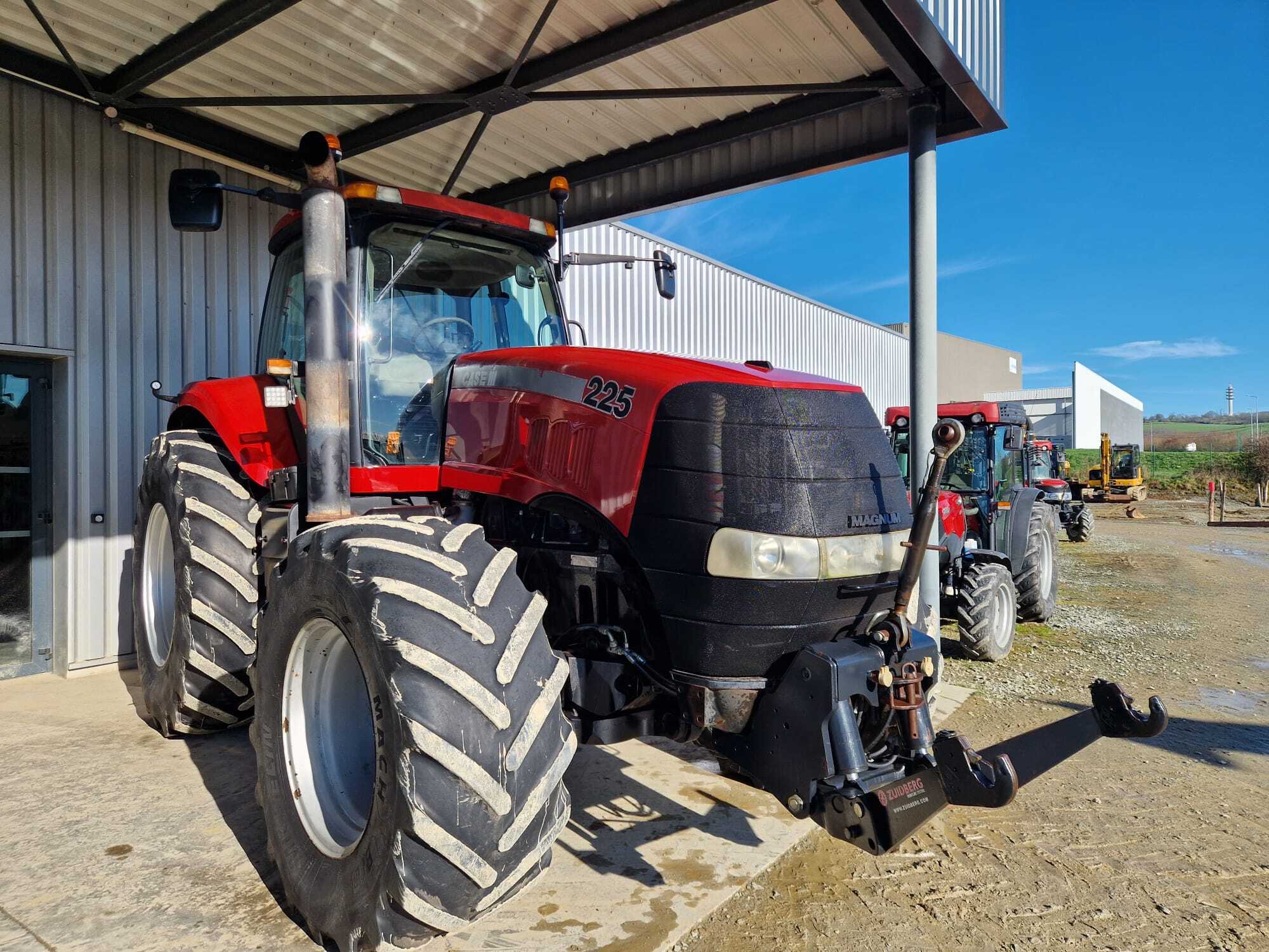 CASE IH MAGNUM 225