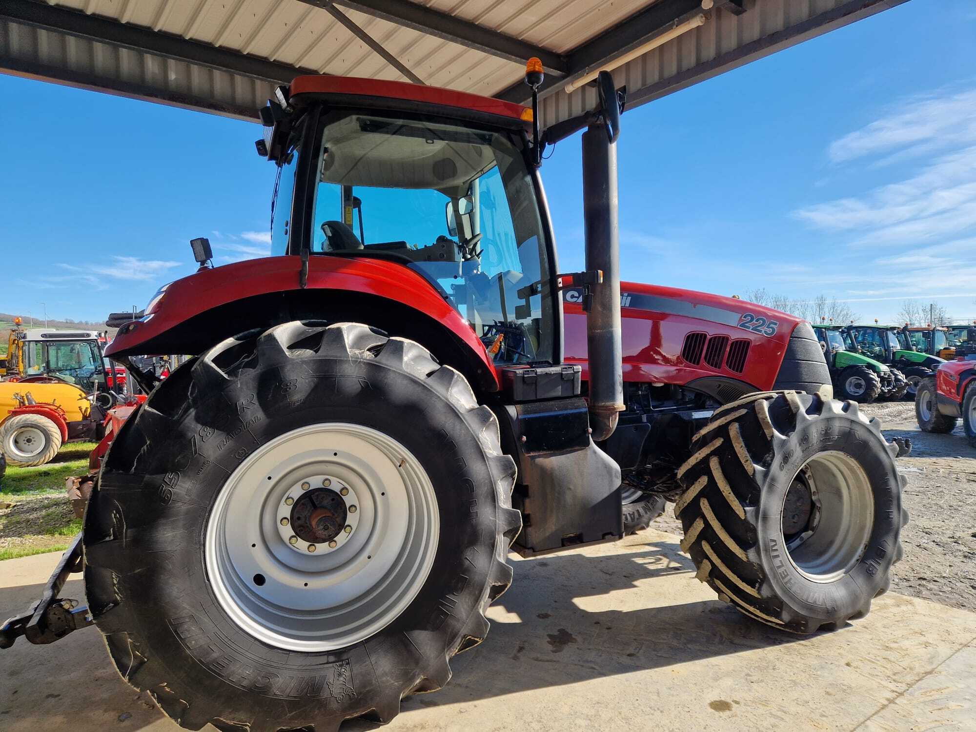 CASE IH MAGNUM 225