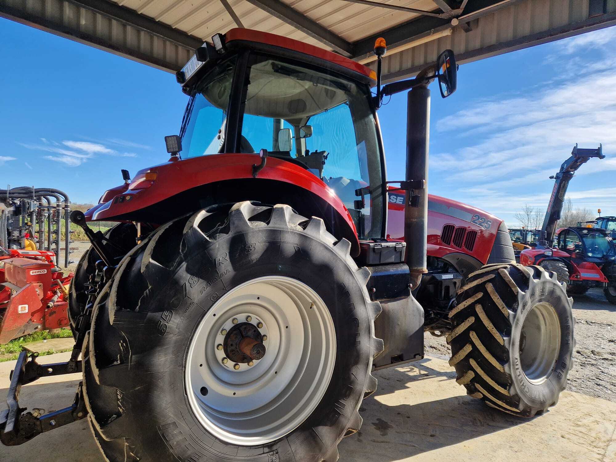CASE IH MAGNUM 225