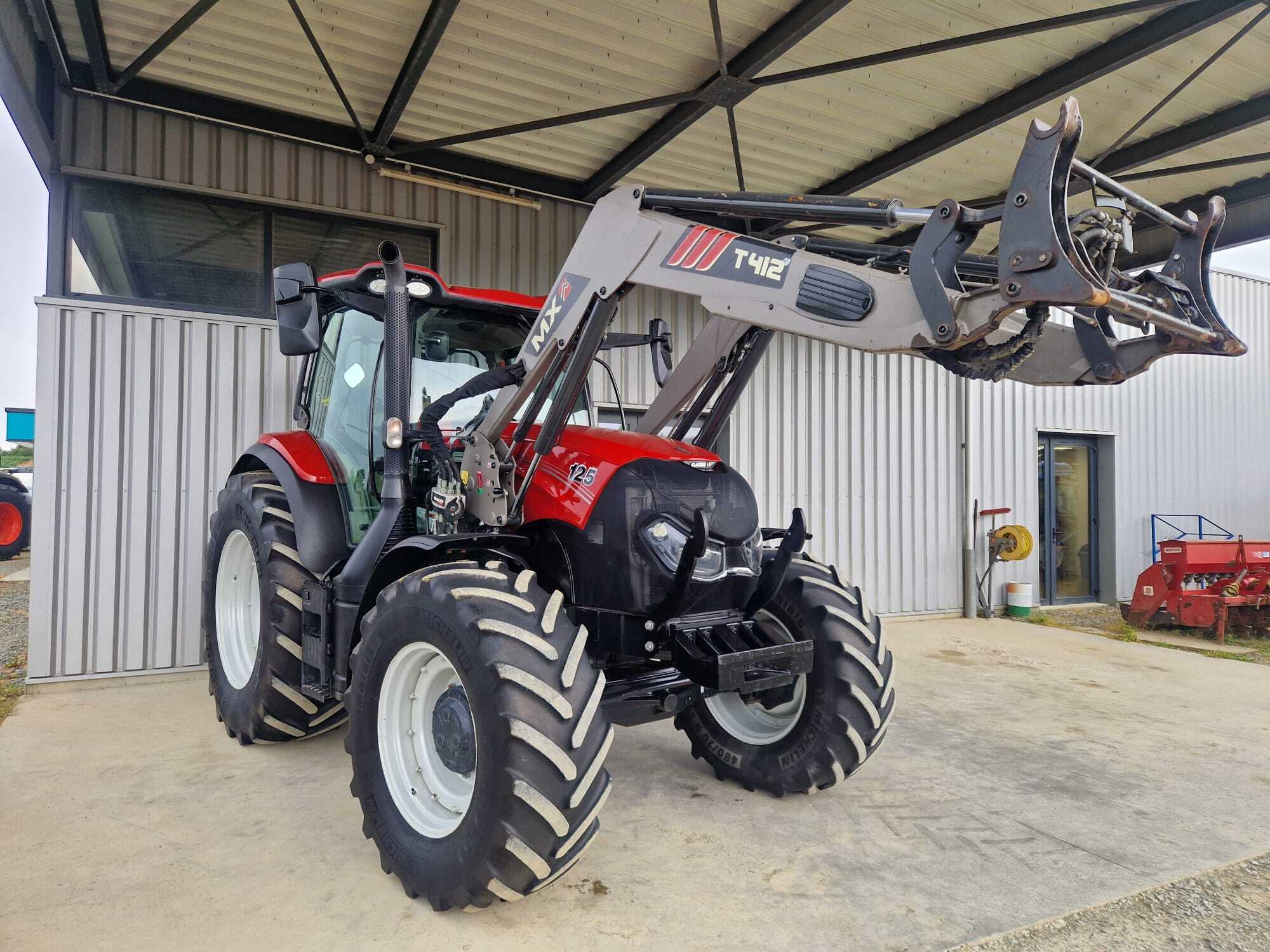 CASE IH MAXXUM 125 AD8