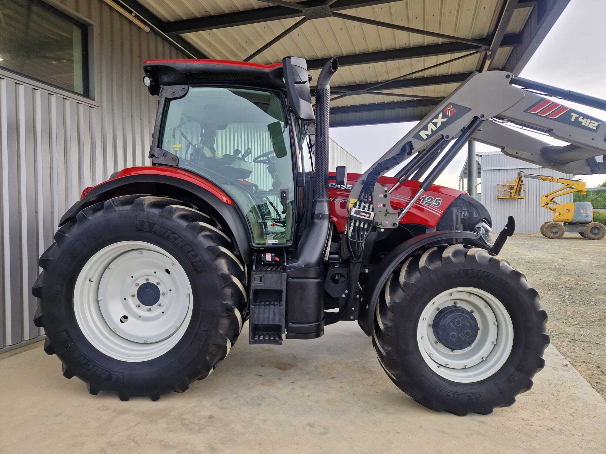 CASE IH MAXXUM 125 AD8