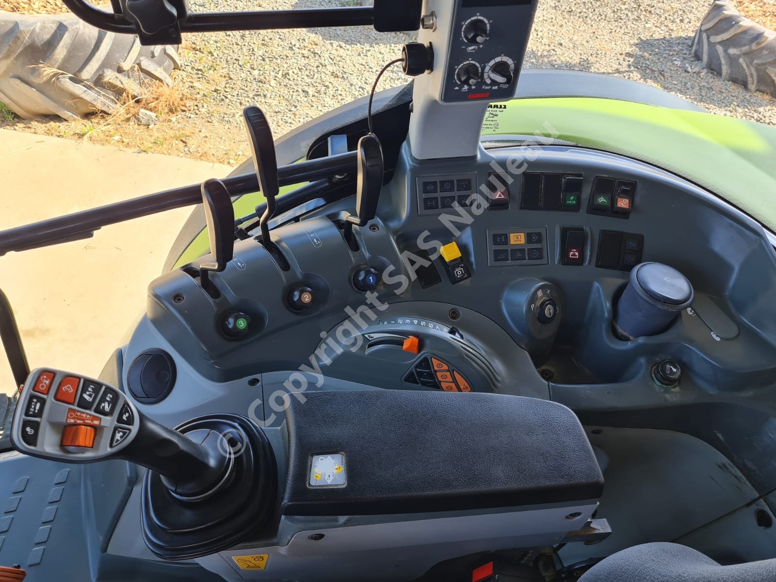 CLAAS ARION 440 CIS