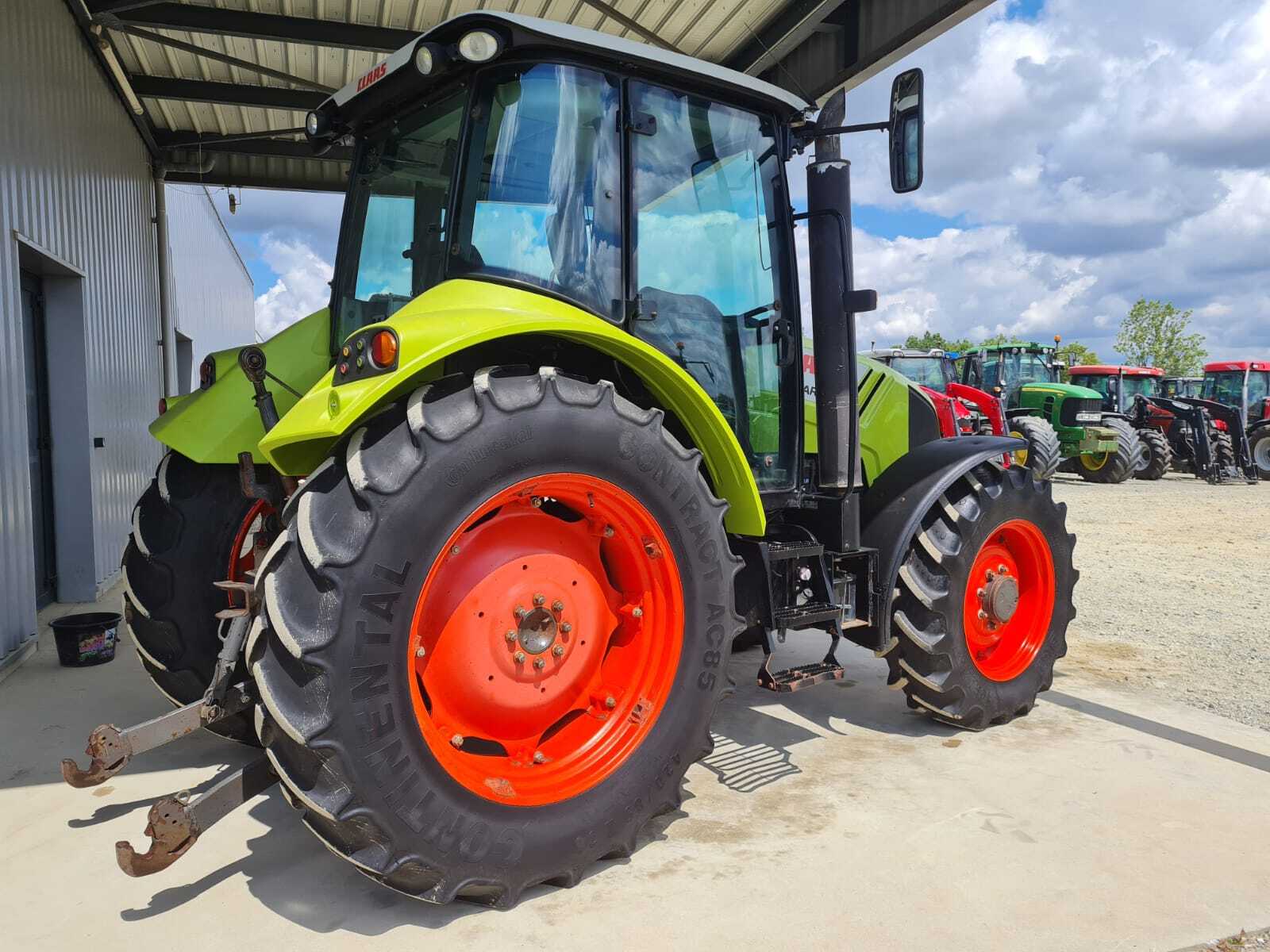 CLAAS ARION 420