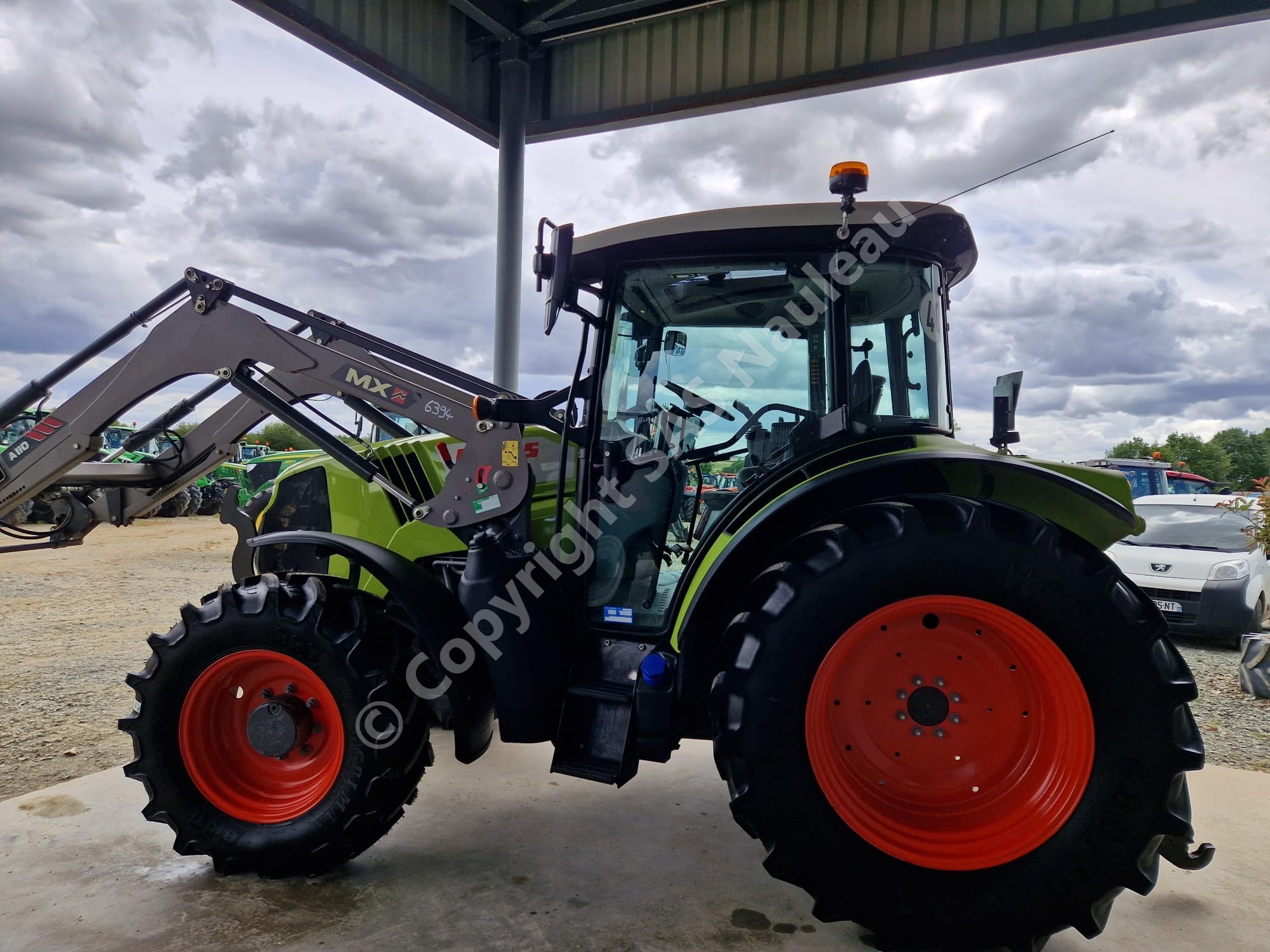 CLAAS ARION 420