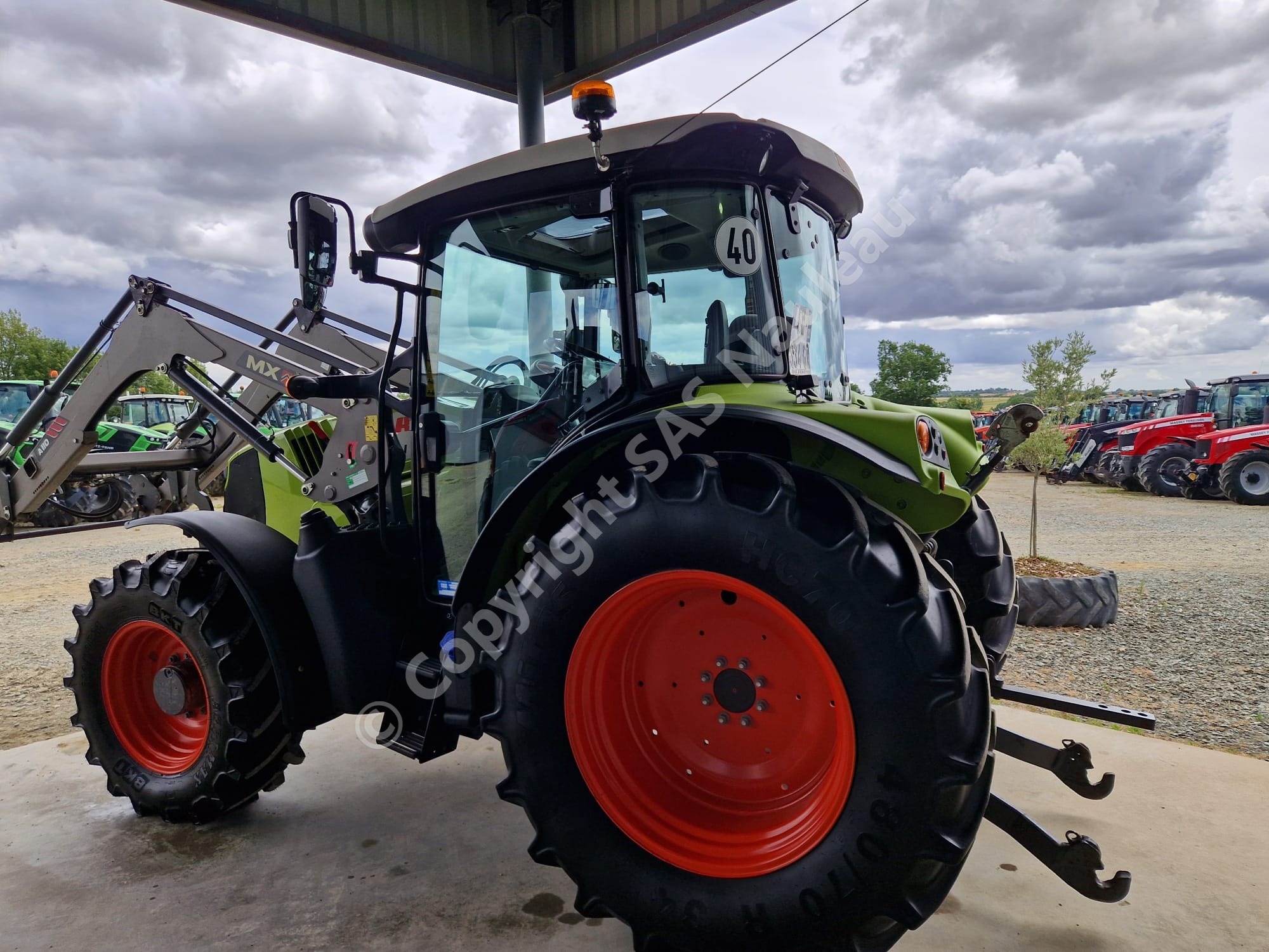 CLAAS ARION 420