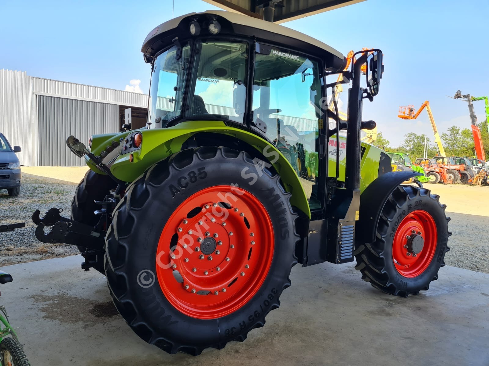 CLAAS ARION 420