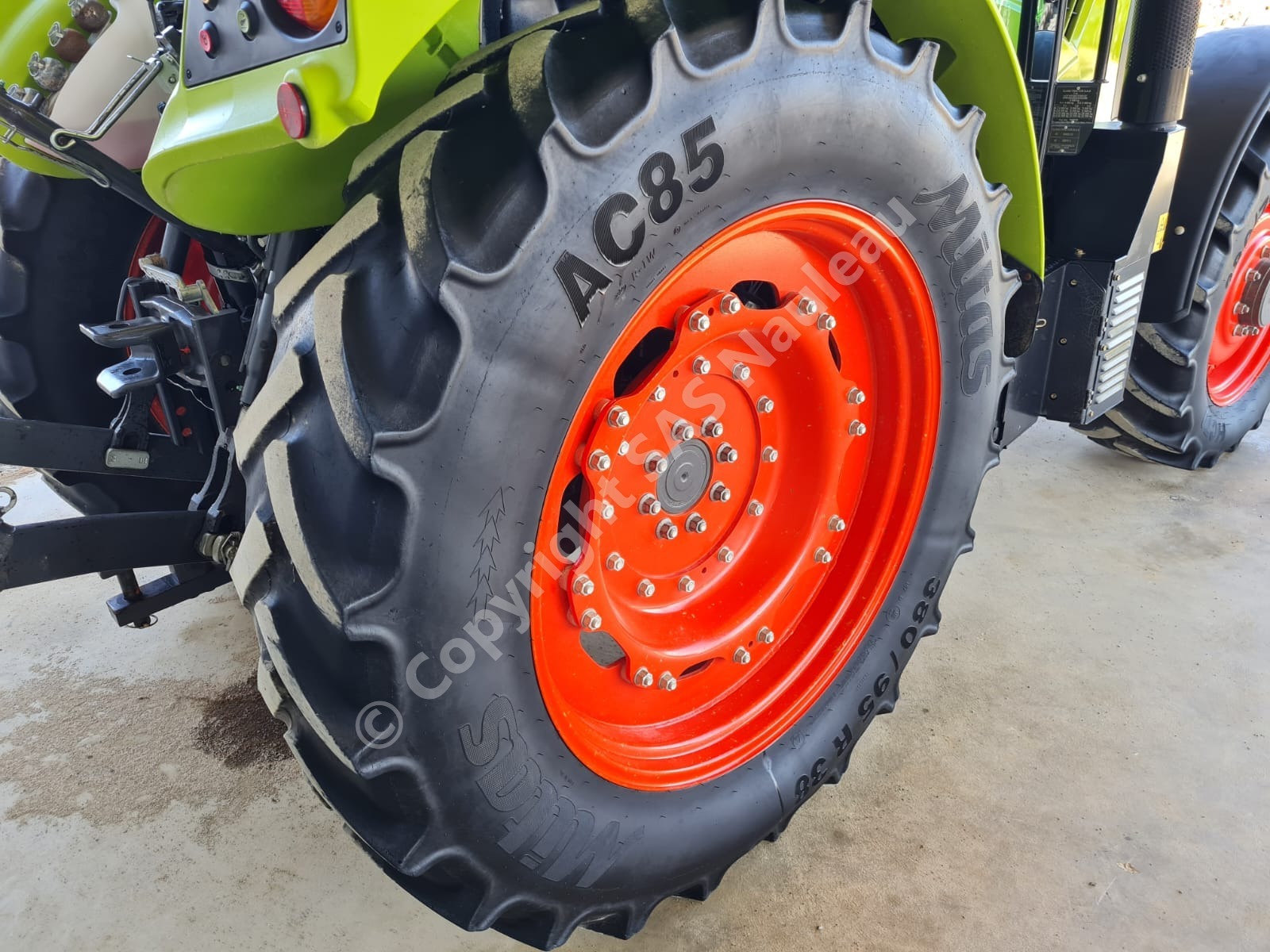 CLAAS ARION 420