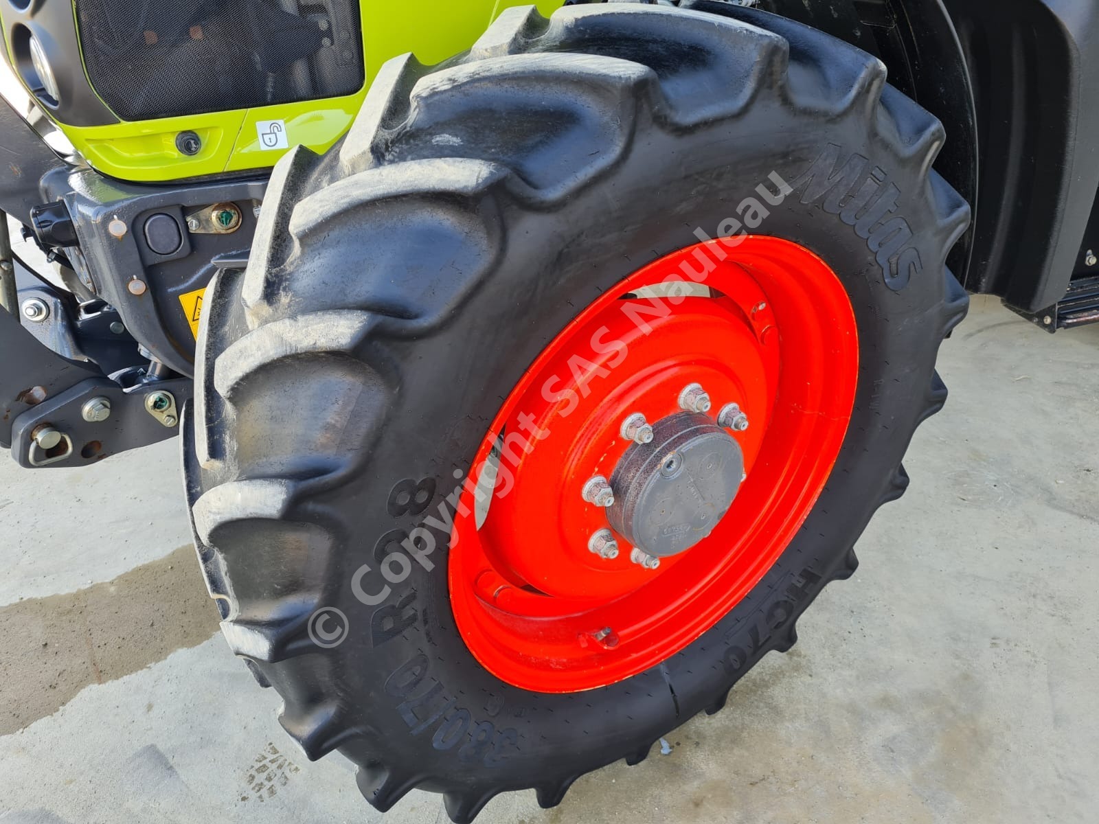 CLAAS ARION 420