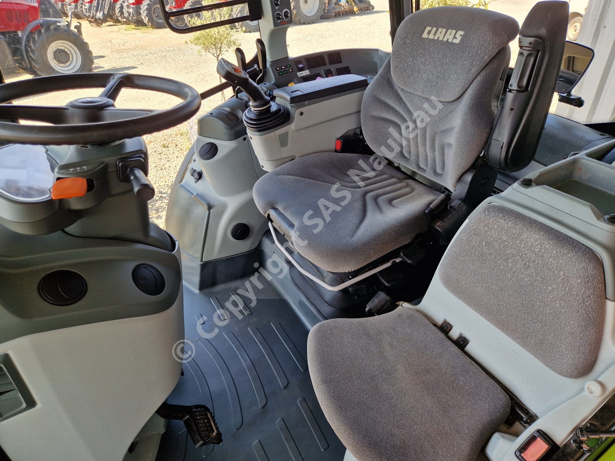 CLAAS ARION 420 CIS