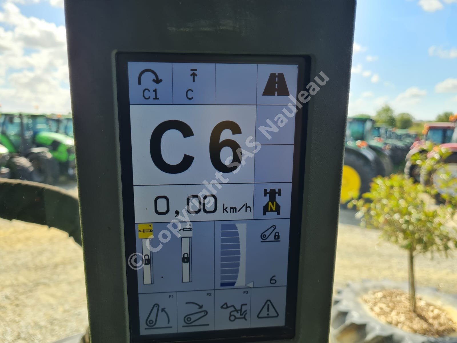 CLAAS ARION 440 CIS