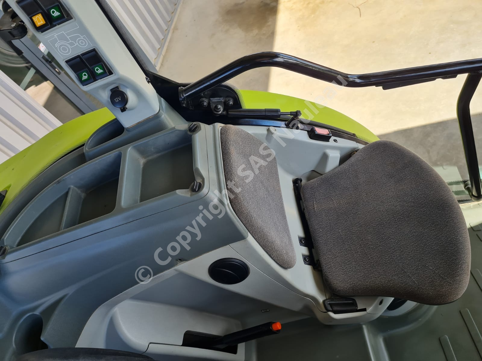 CLAAS ARION 440 CIS