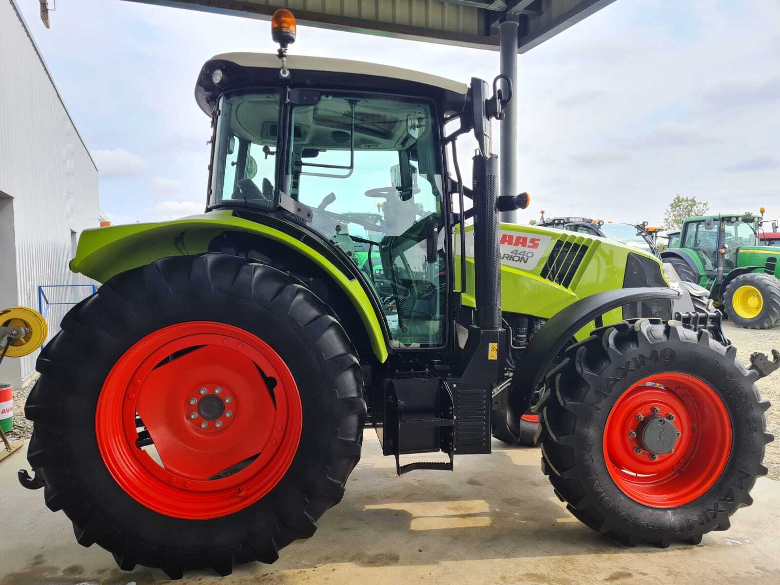 CLAAS ARION 440 CIS