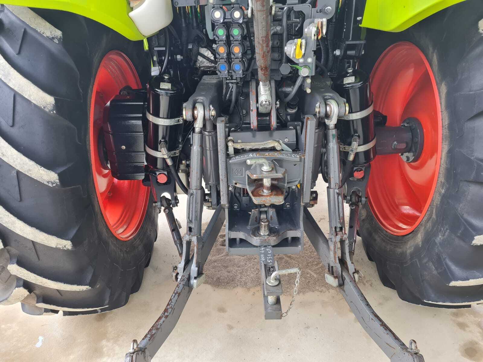 CLAAS ARION 440 CIS
