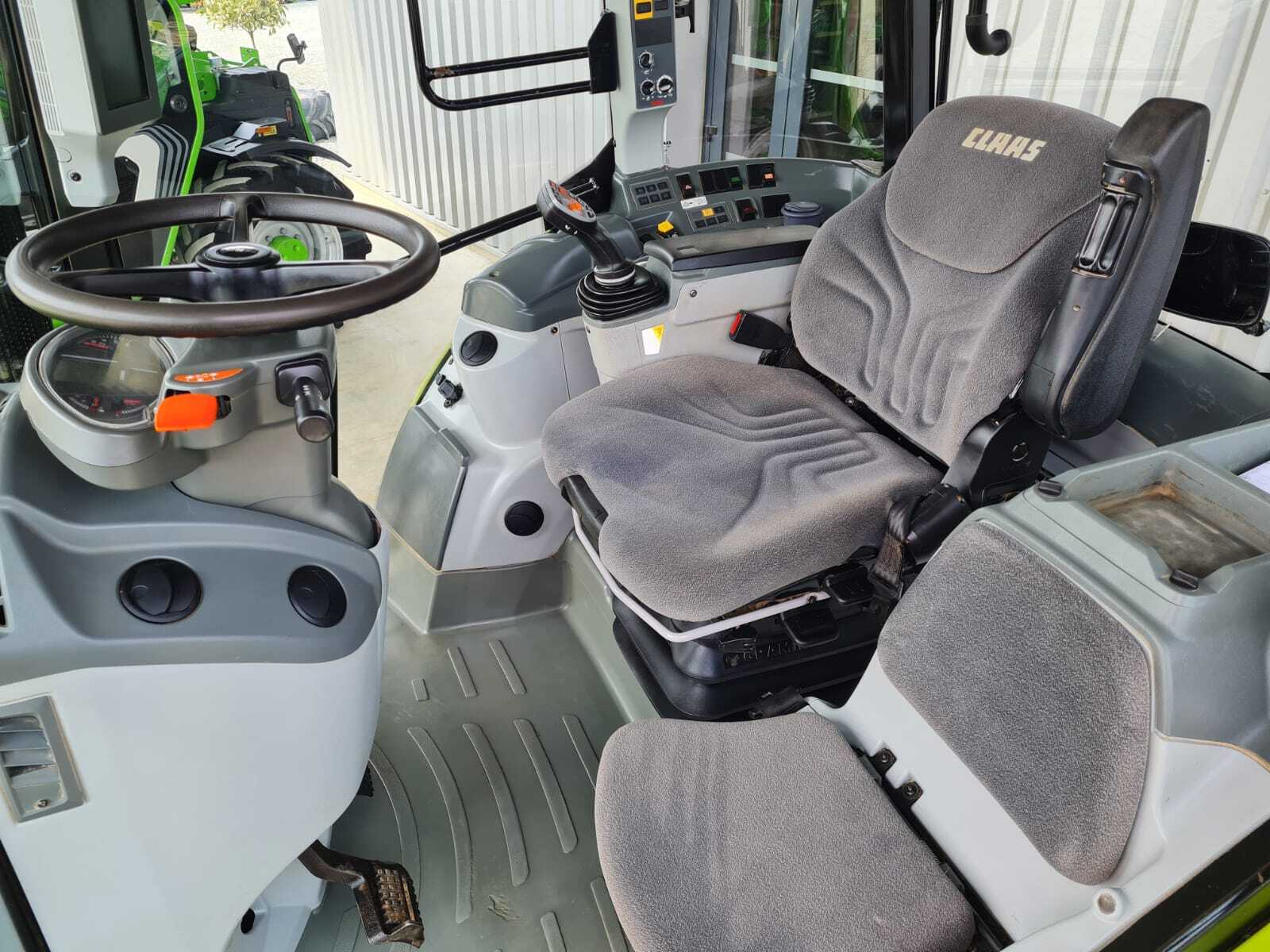 CLAAS ARION 440 CIS