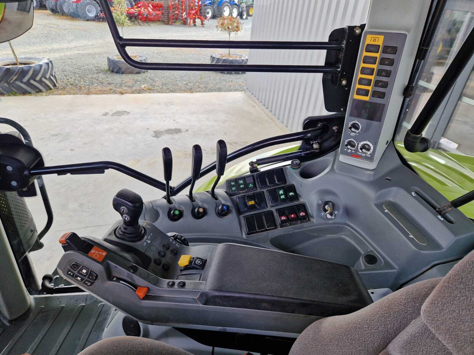 CLAAS ARION 510 CIS